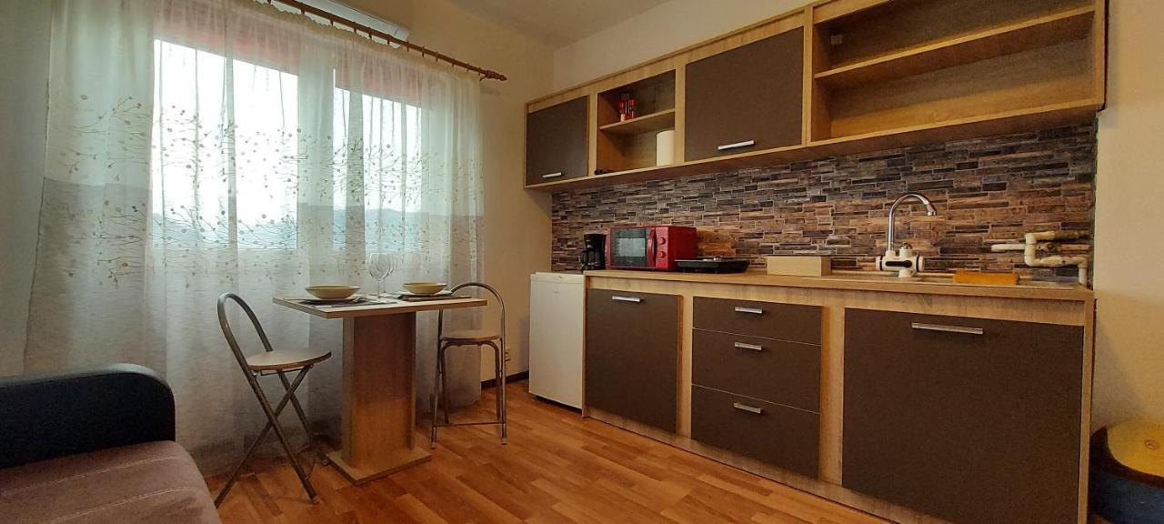 The View Apartment Orsova Exterior photo