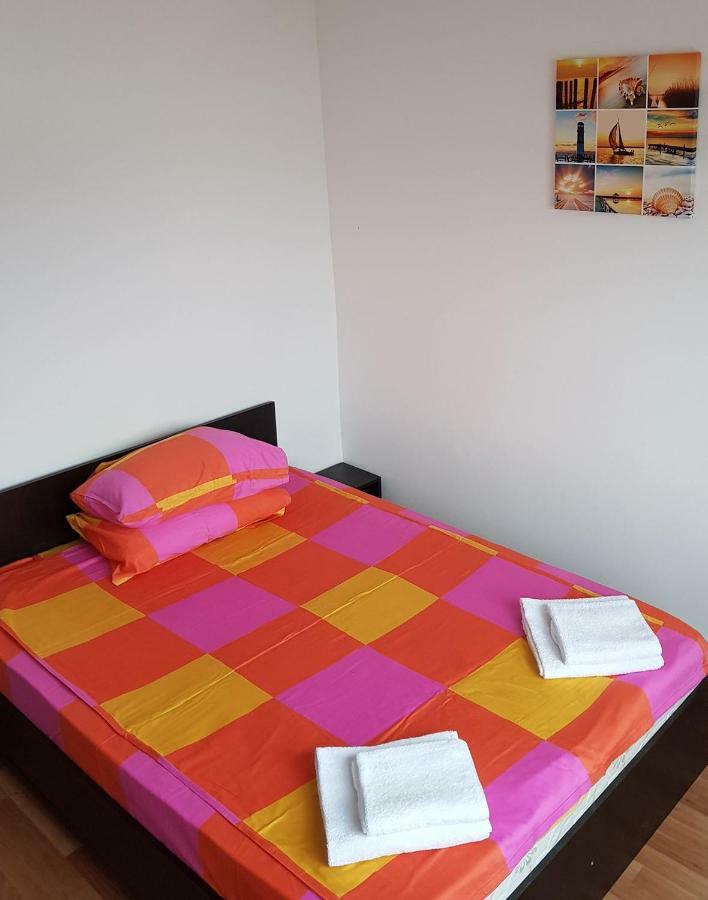 The View Apartment Orsova Exterior photo