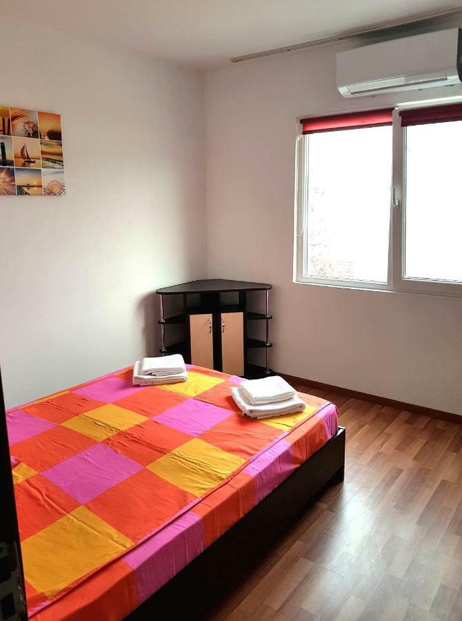 The View Apartment Orsova Exterior photo